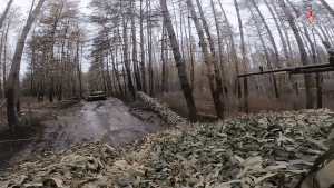 Bộ Quốc phòng Nga tung video xe tăng hoạt động ở Donbass