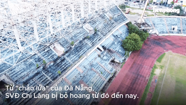 Hoang tàn sân vận động Chi Lăng giữa trung tâm Đà Nẵng 