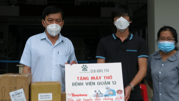 Chương trình 'Cùng Tiền Phong tiếp sức tuyến đầu chống dịch' tặng máy thở đến các bệnh viện dã chiến tại TP Hồ Chí Minh