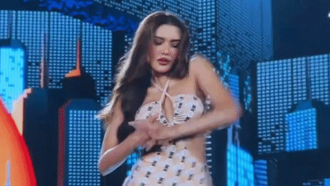70 người đẹp Hoa hậu Hòa bình bung skill trình diễn bikini