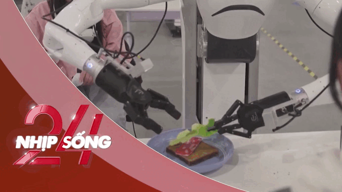 NHỊP SỐNG 24: Robot hình người gấp quần áo, làm bánh liên tục 17 giờ mỗi ngày