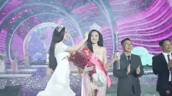 Khoảnh khắc Hà Trúc Linh đăng quang Hoa hậu Việt Nam 2024