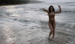 Sắc vóc nóng bỏng đậm chất Samba của mỹ nhân 9x Anne de Paula