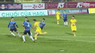 Sao HAGL bất ngờ thừa nhận được trọng tài 'tặng' penalty khiến Bình Định mất điểm đau đớn? 