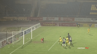 Đánh bại HAGL 3-1, SLNA hưởng niềm vui chiến thắng đầu tiên