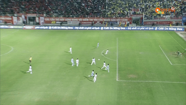 Đè bẹp Hải Phòng, Nam Định vững ngôi đầu V-League 