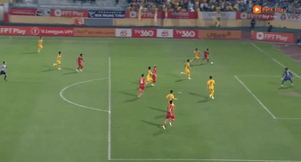 HIGHLIGHTS Thể Công Viettel vs SLNA: Thắp lại mộng đăng quang