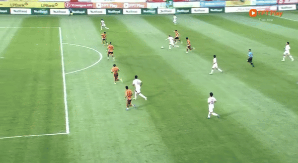 HIGHLIGHTS HAGL vs Thể Công Viettel: 'Động đất' ở Pleiku