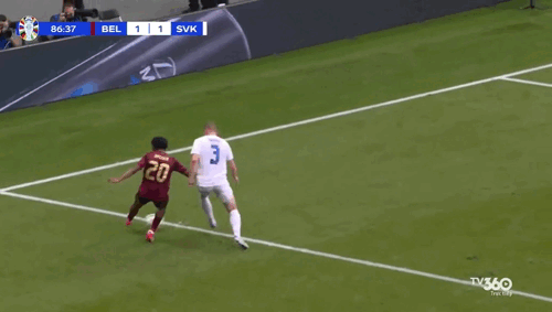Địa chấn ở Frankfurt, Slovakia quật ngã Bỉ trong ngày Lukaku bị tước 2 bàn 