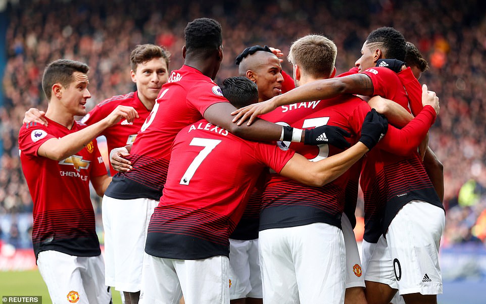 Ngôi sao Rashford tỏa sáng, M.U đánh bại Leicester City