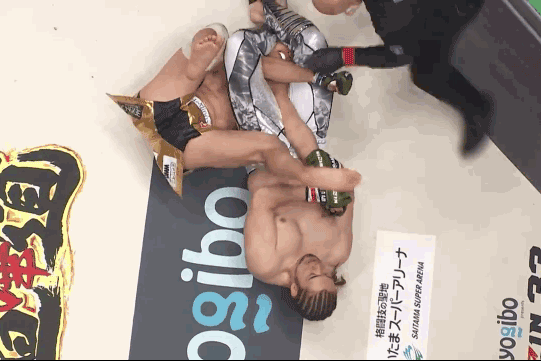 Atsushi Saito hạ knock-out Yuta Kubo.