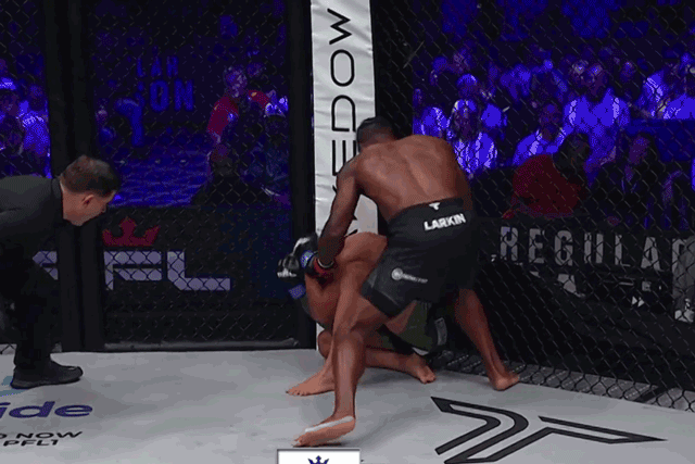Lorenz Larkin ra đòn hạ gục Alan Dominguez.