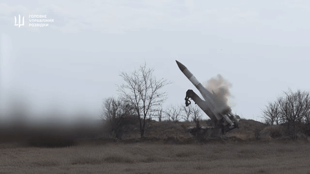 Ukraine &apos;hồi sinh&apos; vũ khí từ thời Liên Xô, tấn công các vị trí của Nga