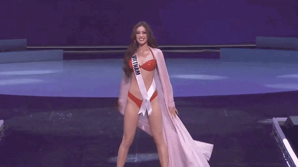 Hoa hậu Khánh Vân vào Top 21 với lượng bình chọn cao nhất trong lịch sử Miss Universe