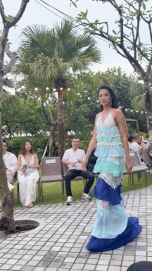 Các Hoa hậu Việt Nam lần đầu catwalk sau đăng quang: Hà Trúc Linh cực thần thái ảnh 3