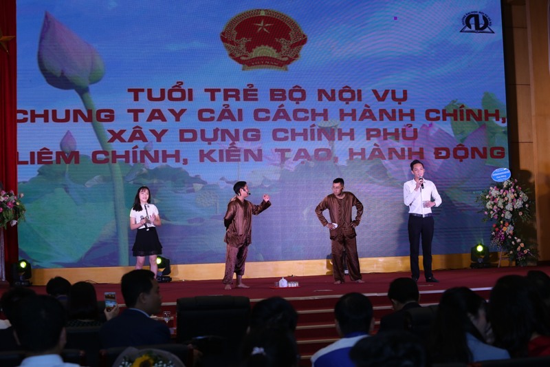 Đưa vào áp dụng thực tiễn những ý tưởng cải cách hành chính