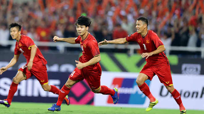 Làm khách Malaysia, Công Phượng không ngán ''chảo lửa'' Bukit Jalil