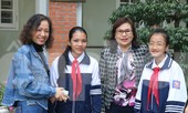 Hai học sinh lớp 6 giao nộp công an chiếc ví đầy tiền