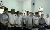 Phượng “râu” nghẹn ngào xin toà giảm án cho những người làm thuê
