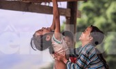 Gương mặt ngây thơ của trẻ em Hà Nhì ở Y Tý