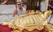 Tận thấy 'cụ rùa Hồ Gươm' khổng lồ được mạ vàng 9999