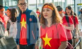 Hàng nghìn CĐV nhuộm đỏ sân bay, sang Philippines cổ vũ U22 Việt Nam