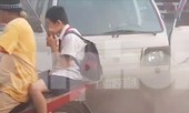 Giải cứu 10 em học sinh trên xe đưa đón bị cháy
