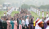 Đoàn đại biểu Quốc hội vào lăng viếng Chủ tịch Hồ Chí Minh