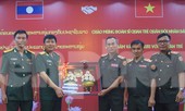 Sĩ quan trẻ Việt - Lào hội đàm tại Hà Nội