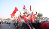 Cổ động viên lái máy cày đến Nội Bài đón những nhà vô địch SEA Games