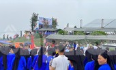 Chen chân trẩy hội Mẫu Sơn