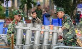 Tận thấy trận địa pháo hoa bên Hồ Tây trước giờ khai hỏa