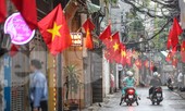 Phố phường Thủ đô rực rỡ cờ đỏ sao vàng ngày 30 Tết