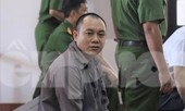 Xe nào bị đâm trong vụ ô tô Innova đi lùi?