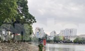 Xử phạt hai nhà hàng chiếm vỉa hè, bờ hồ giữa dịch COVID-19