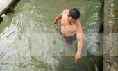 Hố nước 'không đáy', ngàn người múc cùng lúc không hết