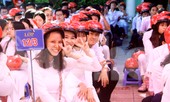 Trao tặng 20 nghìn mũ bảo hiểm cho học sinh, sinh viên