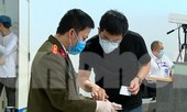 Ứng trực 24/24 kiểm tra y tế người về từ Hàn Quốc ở sân bay Nội Bài