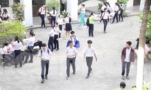 Rôm rả bàn tán chuyện Đà Nẵng bỏ Ngoại ngữ kỳ thi lớp 10