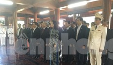 Thường trực Ban Bí thư dâng hương tưởng niệm đồng chí Hoàng Văn Thụ