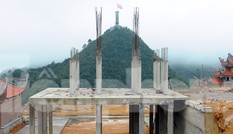 Đại công trường 'bức tử' không gian xanh cột cờ Lũng Cú