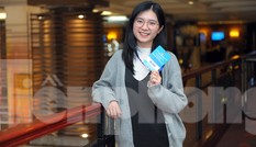 Nữ du học sinh xinh đẹp nghiên cứu phòng ngừa bệnh K