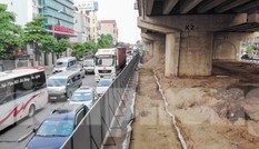 Xén giải phân cách đường Vành đai 3 đoạn nút giao Giải Phóng