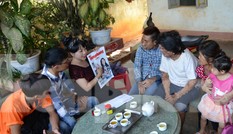 Gia đình mắc bệnh lạ: Vui sống giữa tận cùng cảnh khổ
