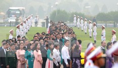 Đoàn đại biểu Quốc hội vào lăng viếng Chủ tịch Hồ Chí Minh