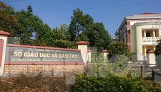 Phó giám đốc sở giáo dục thăng tiến 'thần tốc' bất ngờ xuống làm hiệu phó