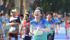 Dàn nghệ sĩ nổi tiếng Việt Nam thi chạy VPBank Hanoi Marathon ở Hồ Gươm