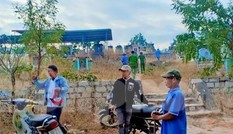 Đi thăm mộ, tá hỏa phát hiện thi thể đang phân hủy