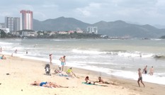 Khách quốc tế tấp nập trở lại Nha Trang