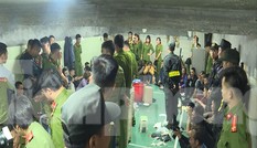 Sới bạc 'tiền tỷ' dưới hầm ngầm kiên cố